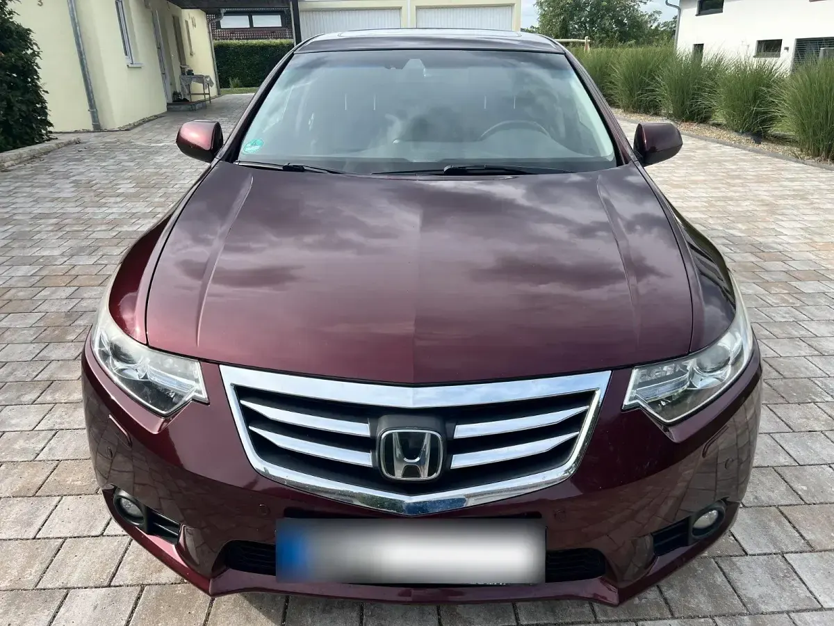 Gebraucht Honda Accord Executive 180 PS (132 kW) 2012 Rot Limousine