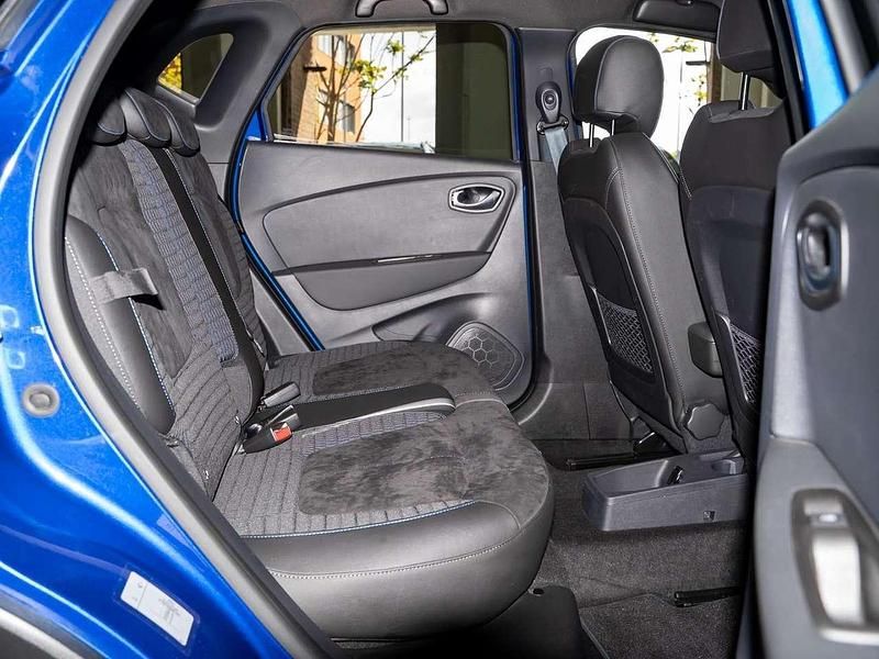 Second-hand Renault Captur Version S 150 CP (110 kW) 2019 Albastru SUV