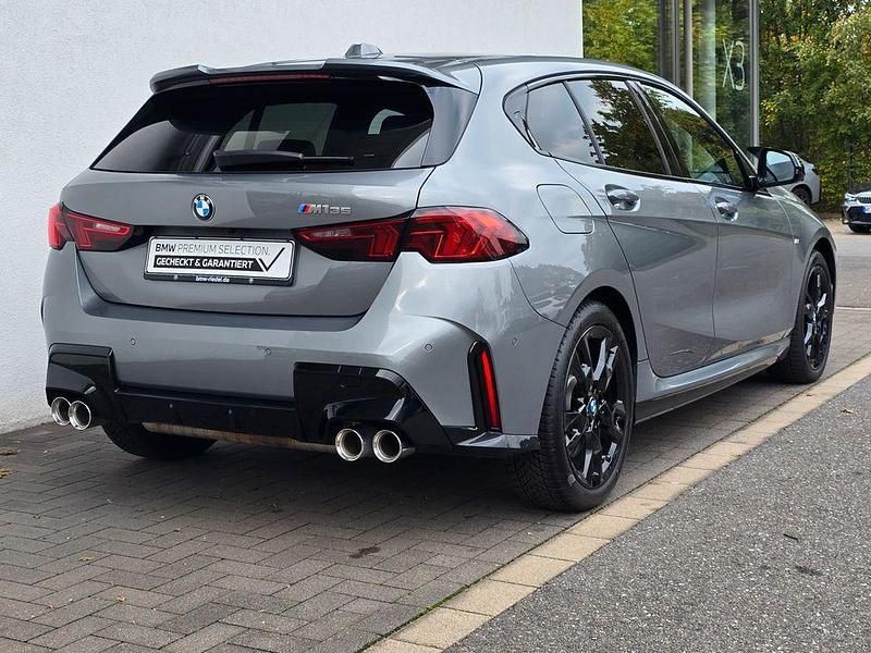 Gebraucht BMW M135 Performance 300 PS (220 kW) 2024 Grau Kleinwagen