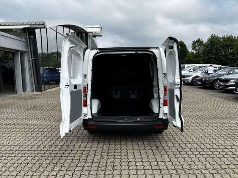 Gebraucht Maxus eDeliver 3 117 kW (160 PS) 2024 Weiss Van
