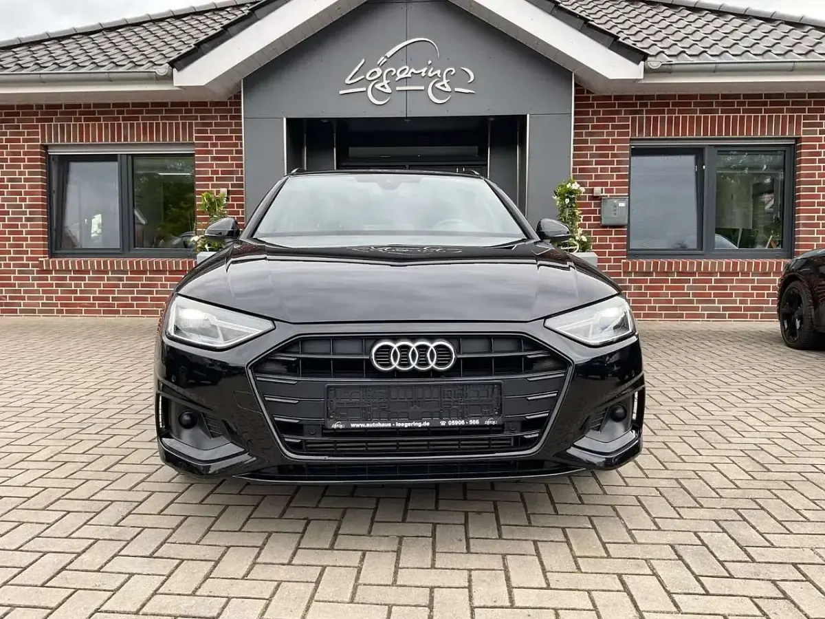 Gebraucht Audi A4 Sport 150 PS (110 kW) 2023 Schwarz Kombi