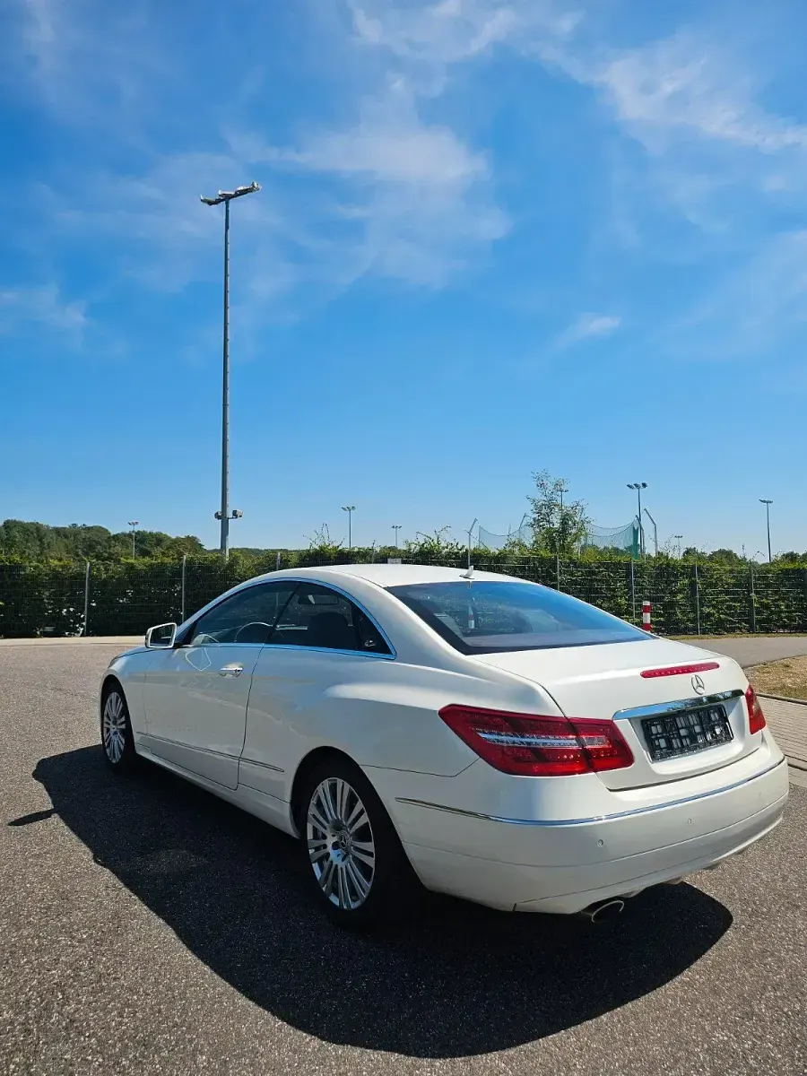 Gebraucht Mercedes E220 170 PS (125 kW) 2012 Coupé