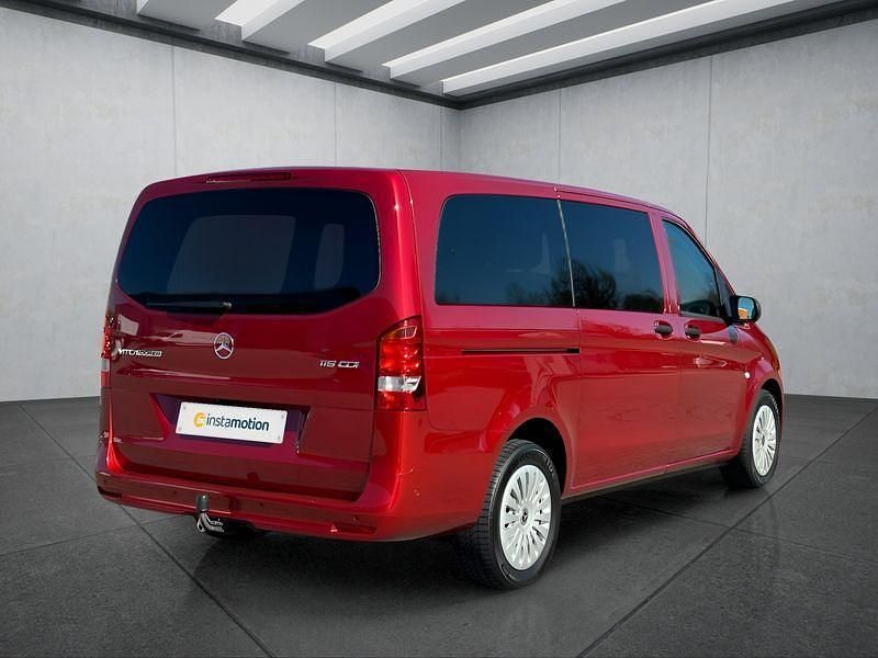 Gebraucht Mercedes Vito 190 PS (139 kW) 2022 Rot Van