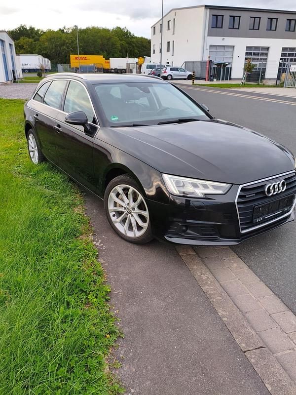 Schwarz Gebraucht 2016 Audi A4 Kombi | 20.000 € (Fairer Preis) - Bild 1/4