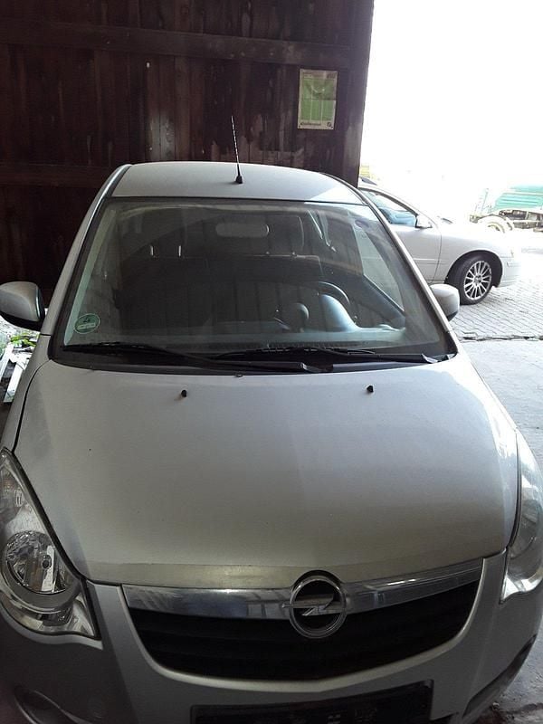 Second-hand Opel Agila 65 CP (47 kW) 2009 Hatchback