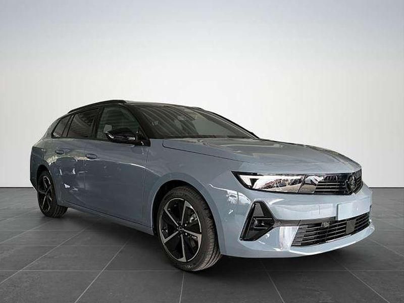 Neu Opel Astra 131 PS (96 kW) 2025 Grau Kombi