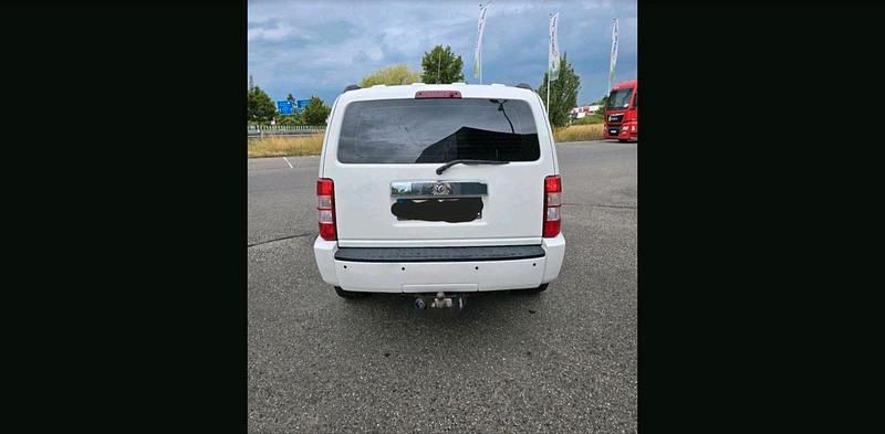 Gebraucht Dodge Nitro 174 PS (127 kW) 2008 Weiß SUV