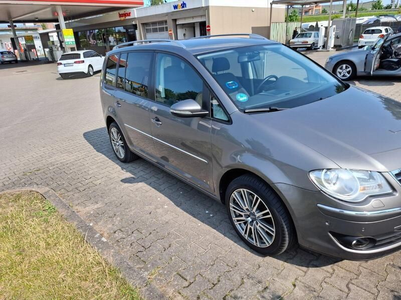 Silber Gebraucht 2010 VW Touran Van / Kleinbus | 7.500 € (Fairer Preis) - Bild 1/4