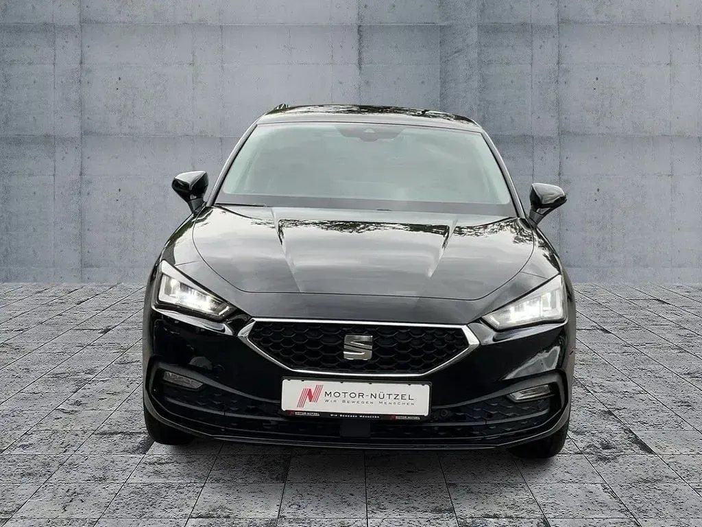 Gebraucht Seat Leon 150 PS (110 kW) 2026 Schwarz Limousine