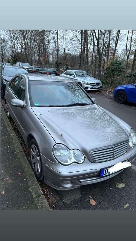 Gebraucht 2003 Mercedes C200 Classic Limousine | 2.100 € - Bild 1/3