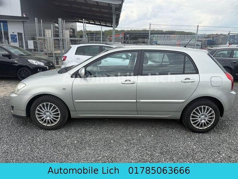 Usado Toyota Corolla Edition 97 HP (71 kW) 2006 Prateado Sedan