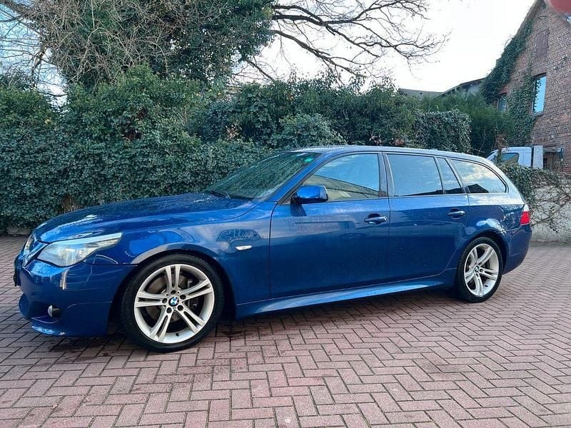 Blau Gebraucht 2010 BMW 525 M Sport Kombi | 5.800 € (Superpreis) - Bild 1/4