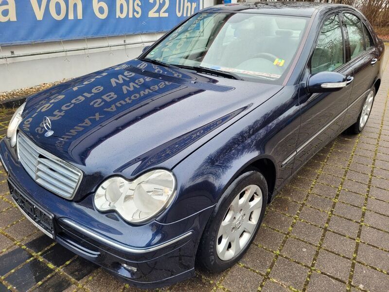 Blau Gebraucht 2004 Mercedes C200 Limousine | 4.499 € (Fairer Preis) - Bild 1/4