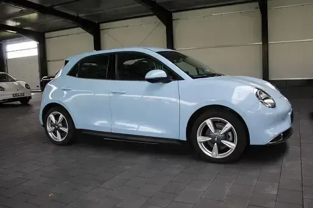 Usata Ora 03 125 kW (171 CV) 2023 Blu Utilitaria