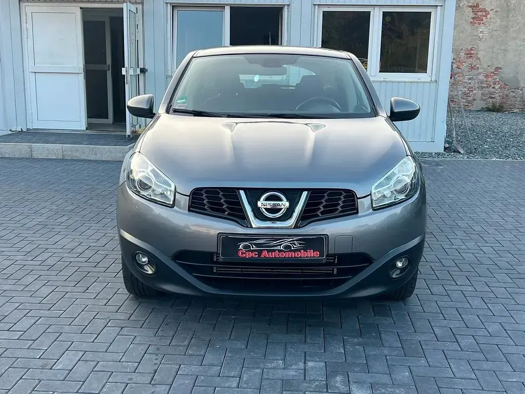 Gebraucht Nissan Qashqai Acenta 131 PS (96 kW) 2012 Grau SUV