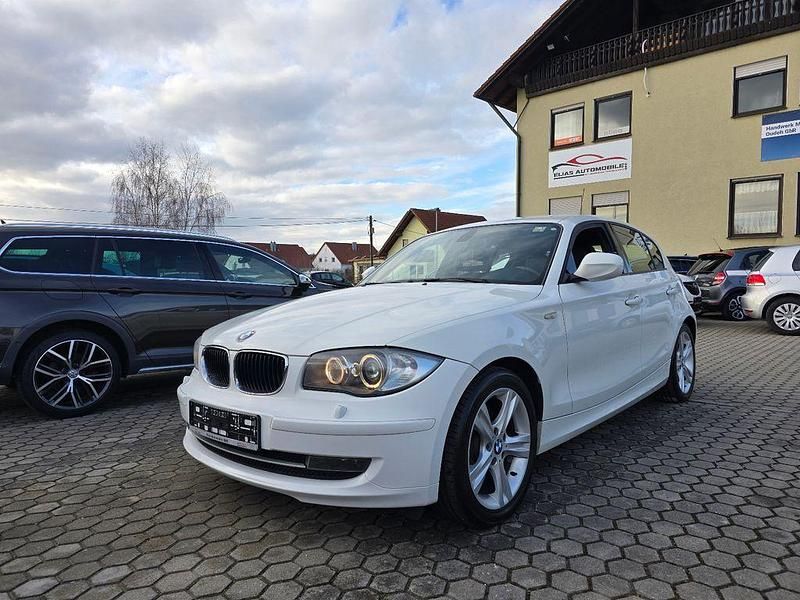 Gebraucht BMW 118 Advantage 143 PS (105 kW) 2011 Weiß Kleinwagen