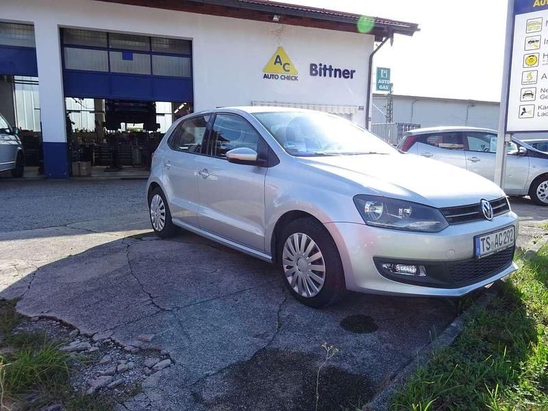 Reflexsilber metallic Gebraucht 2011 VW Polo Comfortline Kleinwagen | 4.280 € (Fairer Preis) - Bild 1/4