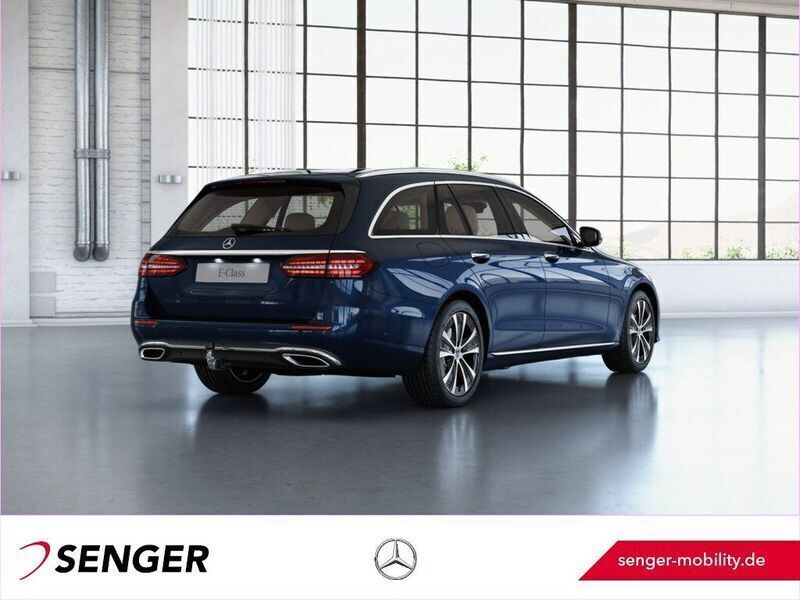 Gebraucht Mercedes E400 Avantgarde 330 PS (242 kW) 2020 Blau Limousine