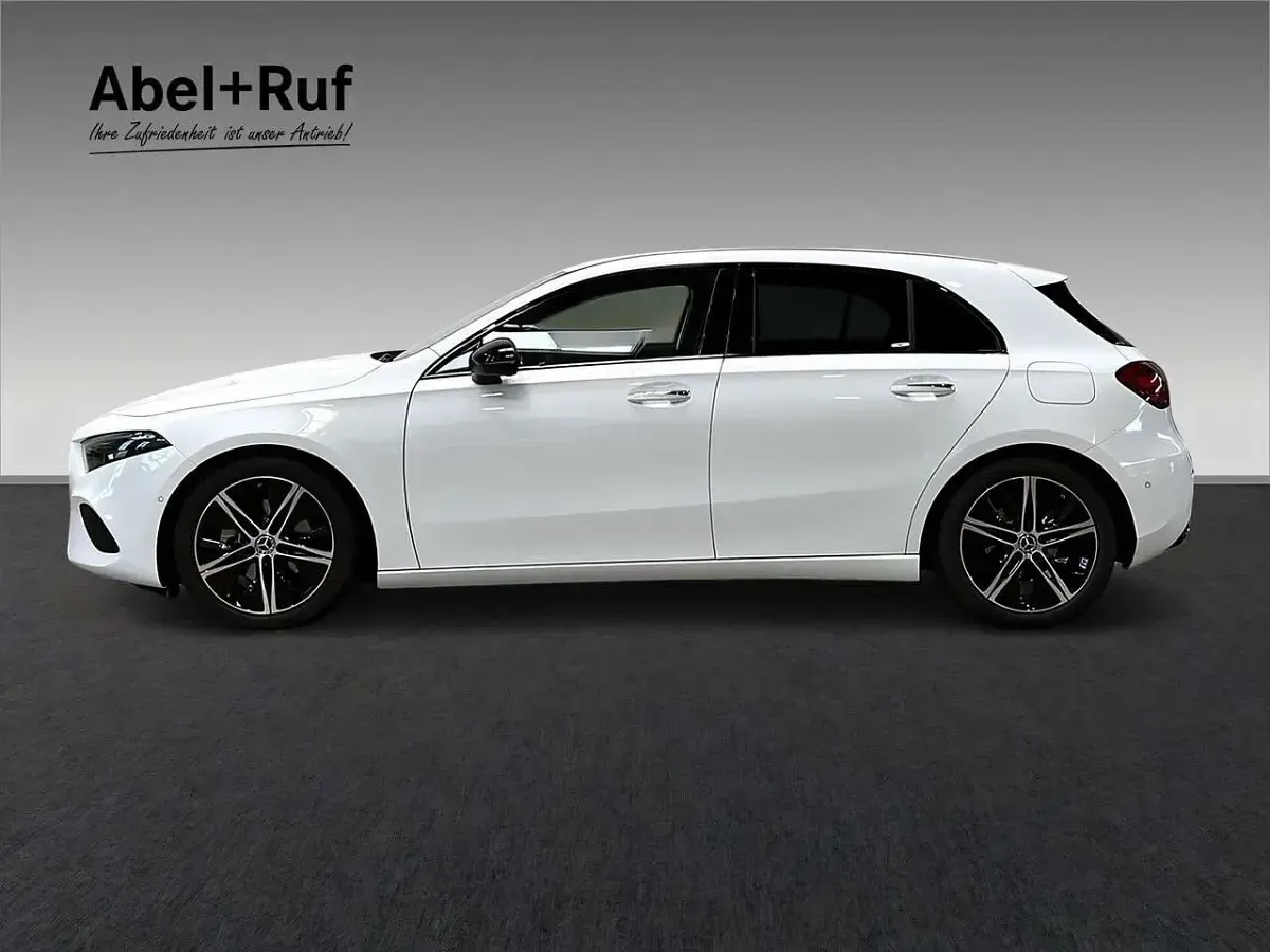 Neu Mercedes A200 Progressive 163 PS (119 kW) 2026 Unilack polarweiß Limousine