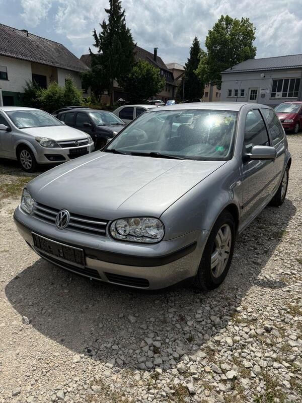 Beige Gebraucht 2002 VW Golf IV Basis Limousine | 490 € (Superpreis) - Bild 1/4
