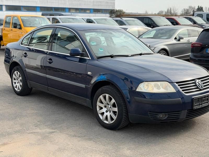 Gebraucht VW Passat 130 PS (95 kW) 2003 Blau Limousine