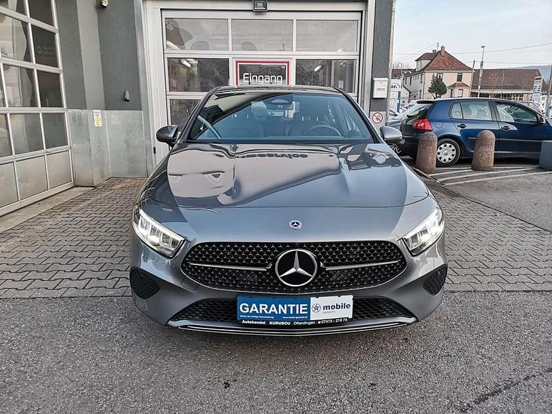 Gebraucht Mercedes A220 190 PS (139 kW) 2025 Grau Limousine