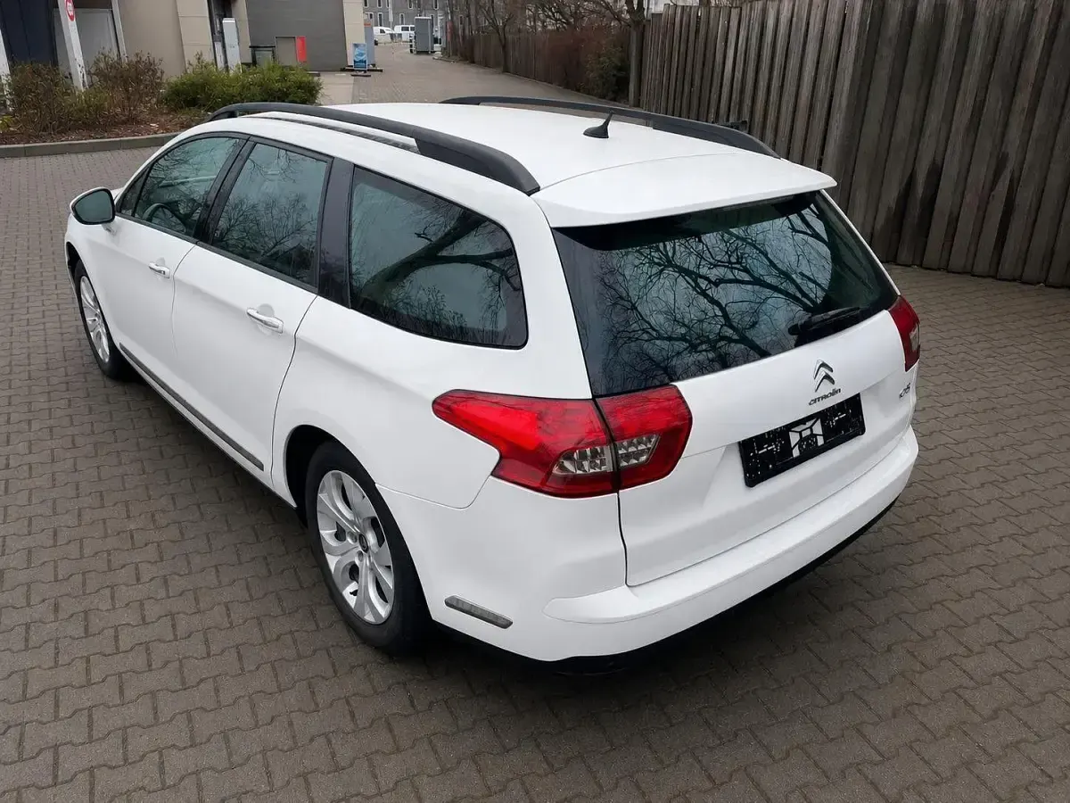 Gebraucht Citroën C5 114 PS (83 kW) 2012 Weiß Kombi