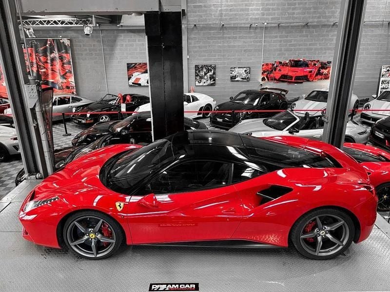 Gebraucht Ferrari 488 669 PS (492 kW) 2016 Rot