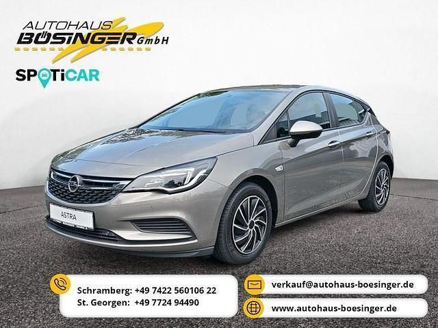 Beige Gebraucht 2016 Opel Astra Edition Limousine | 11.990 € (Teuer) - Bild 1/4