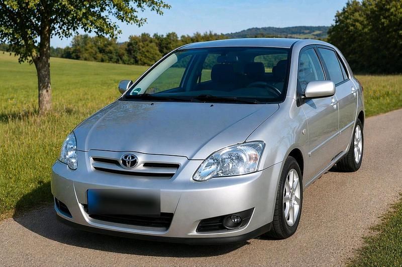 Usado Toyota Corolla 110 HP (80 kW) 2005 Prateado Citadino