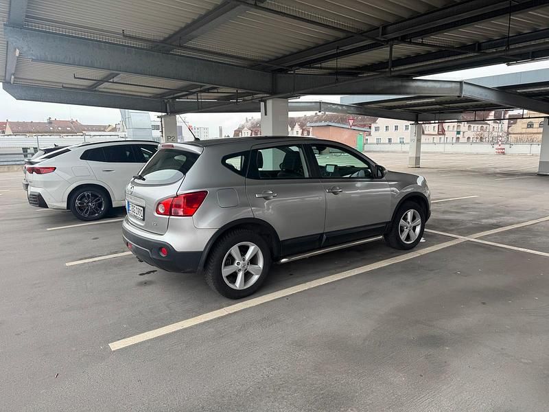 Grau Gebraucht 2008 Nissan Qashqai SUV | 6.800 € (Fairer Preis) - Bild 1/4