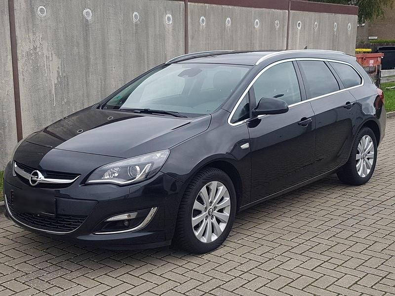 Schwarz Gebraucht 2013 Opel Astra Kombi | 4.500 € (Fairer Preis) - Bild 1/4