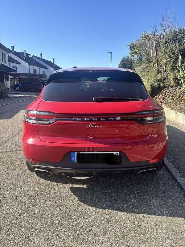 Gebraucht Porsche Macan 245 PS (180 kW) 2020 Rot SUV