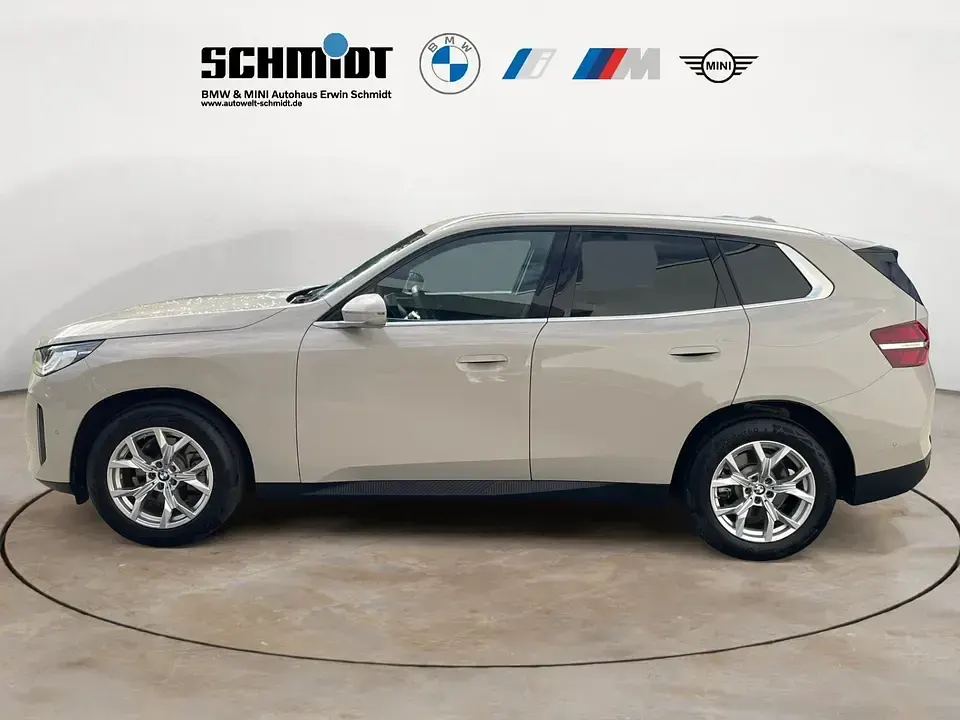 Gebraucht BMW X3 208 PS (152 kW) 2025 (grau)  dune grey SUV