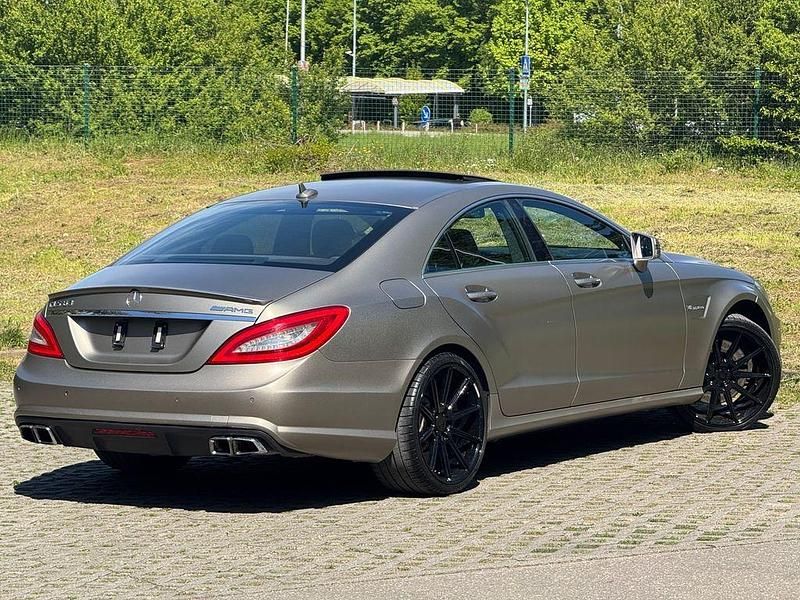 Gebraucht Mercedes CLS63 AMG AMG 525 PS (386 kW) 2011 Beige Coupé