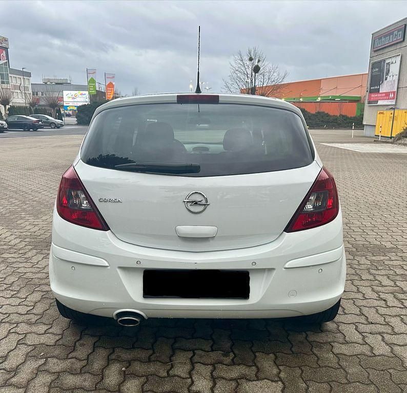 Gebraucht Opel Corsa Color Edition 101 PS (74 kW) 2011 Weiß Kleinwagen