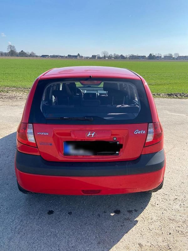 Gebraucht Hyundai Getz 67 PS (49 kW) 2010 Rot Kleinwagen