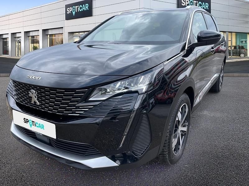 Schwarz Gebraucht 2023 Peugeot 5008 Allure Van / Kleinbus | 27.380 € (Guter Preis) - Bild 1/3