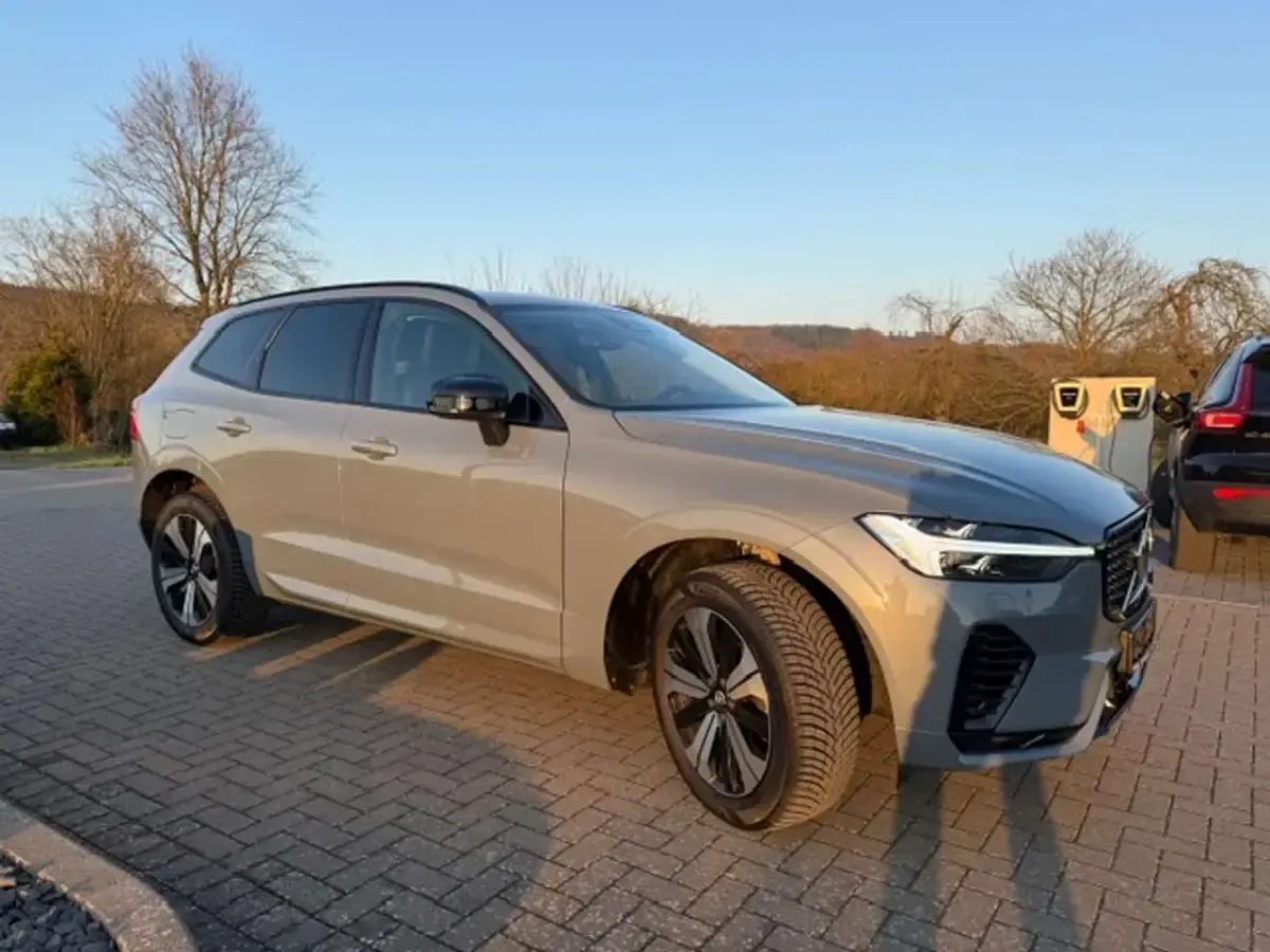 Gebraucht Volvo XC60 Plus 398 PS (292 kW) 2023 Thunder grey SUV
