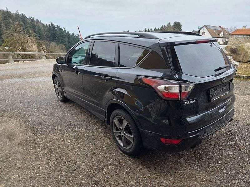 Gebraucht Ford Kuga ST-Line 120 PS (88 kW) 2017 Schwarz SUV