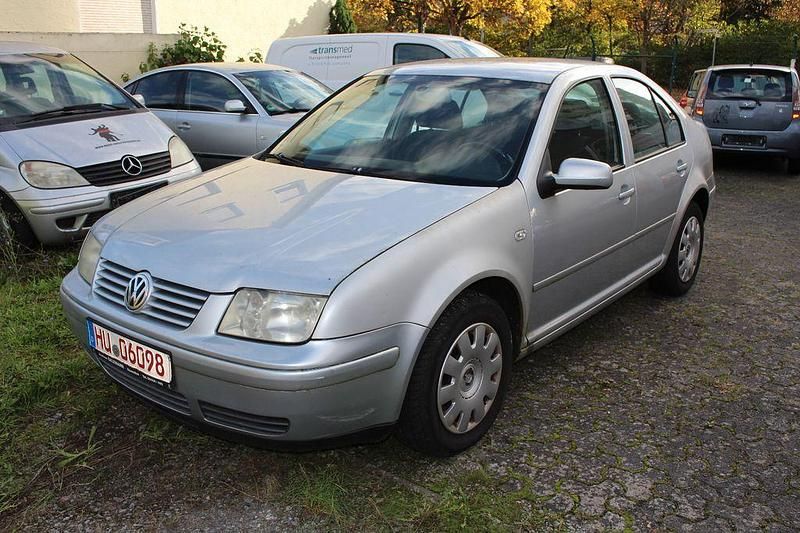 Gebraucht VW Bora Comfortline 110 PS (80 kW) 2003 Silber Limousine