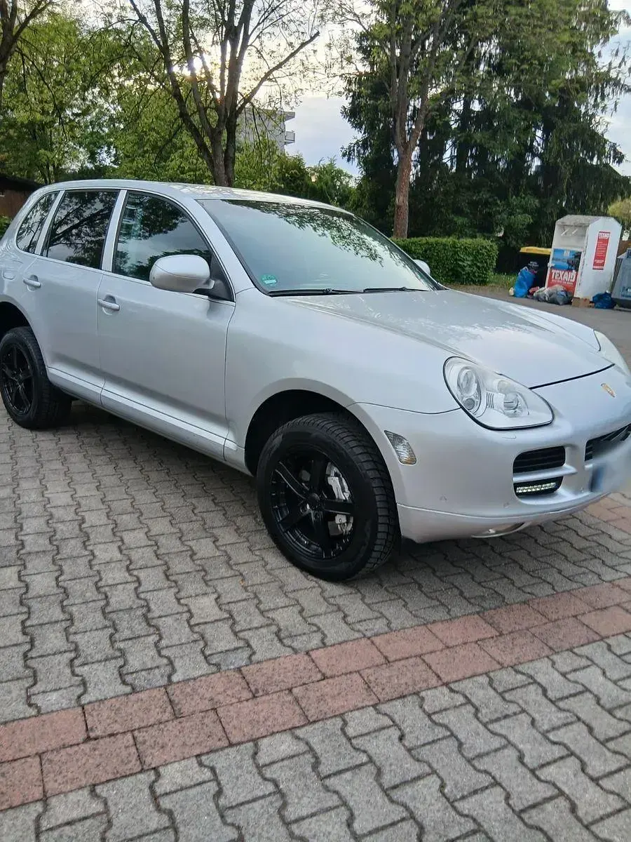 Second-hand Porsche Cayenne 340 CP (250 kW) 2006 Argintiu SUV