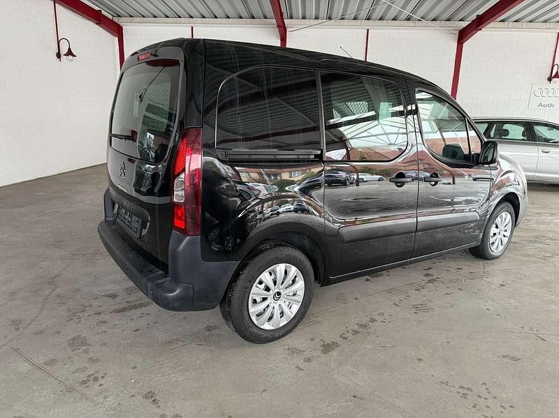 Gebraucht Citroën Berlingo 75 PS (55 kW) 2017 Schwarz Van / Kleinbus