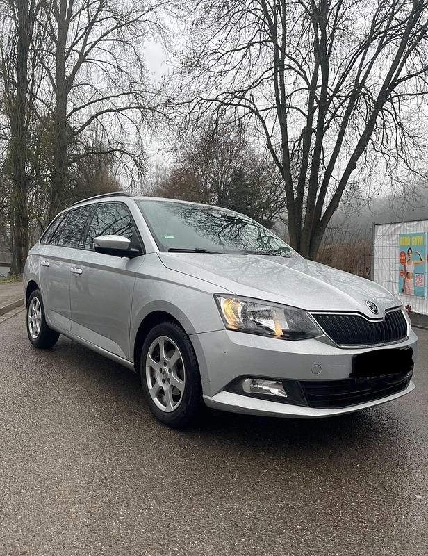 Gebraucht Skoda Fabia Joy 90 PS (66 kW) 2016 Silber Kombi