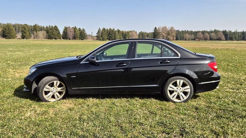 Gebraucht Mercedes C250 204 PS (150 kW) 2012 Schwarz Limousine