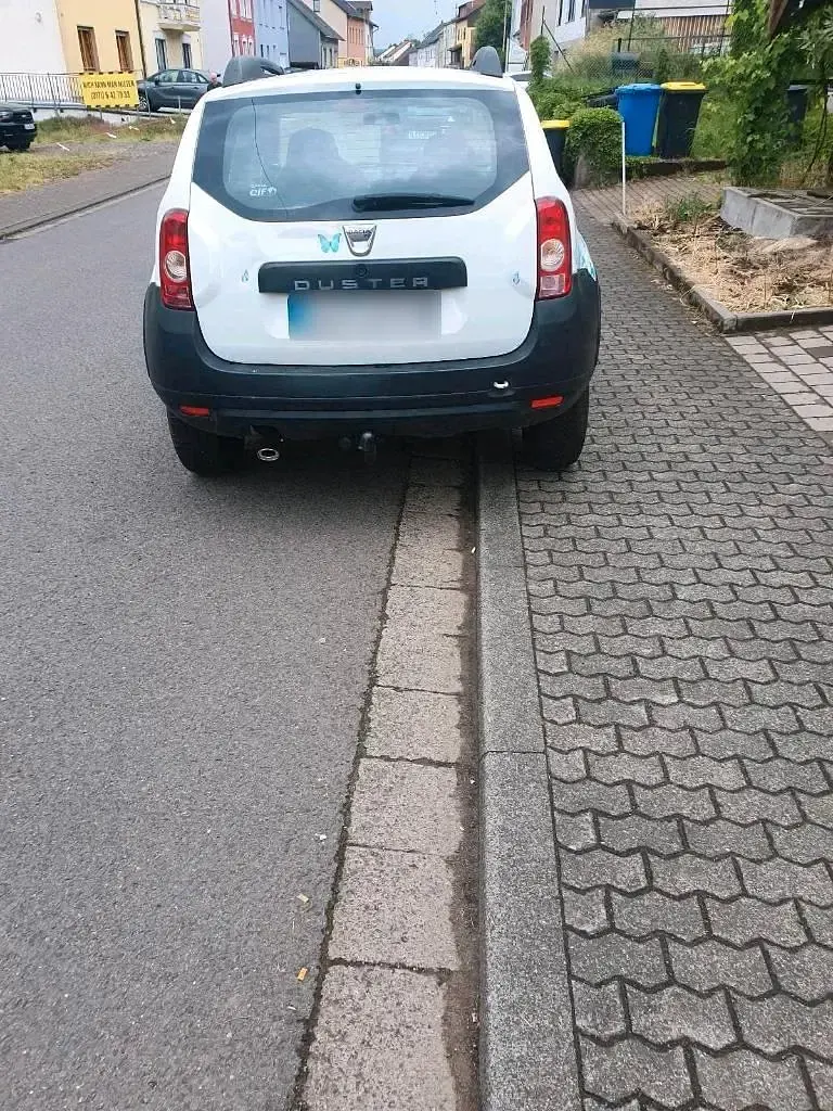 Gebraucht Dacia Duster 105 PS (77 kW) 2012 Weiß SUV