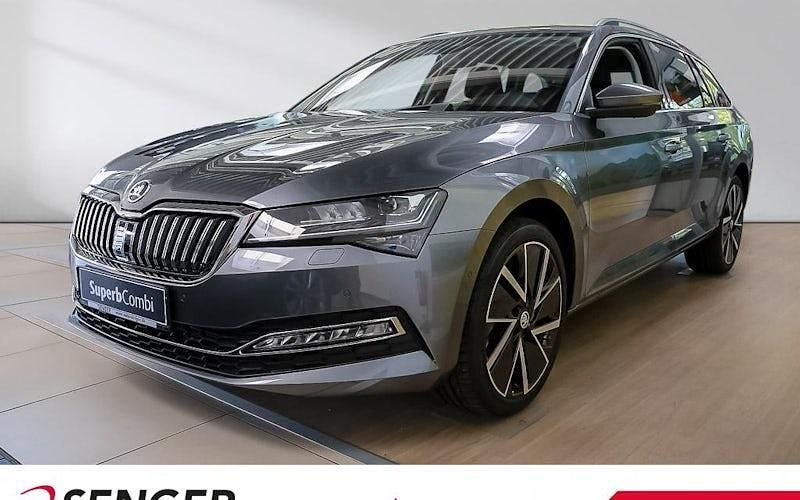 Grau Gebraucht 2024 Skoda Octavia Selection Kombi | 37.880 € (Teuer) - Bild 1/4