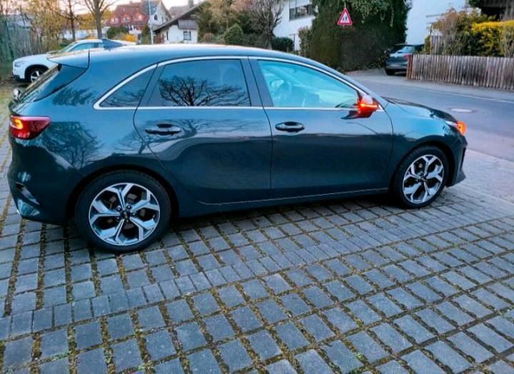 Używany Kia Ceed 140 KM (102 kW) 2020 Szary Hatchback