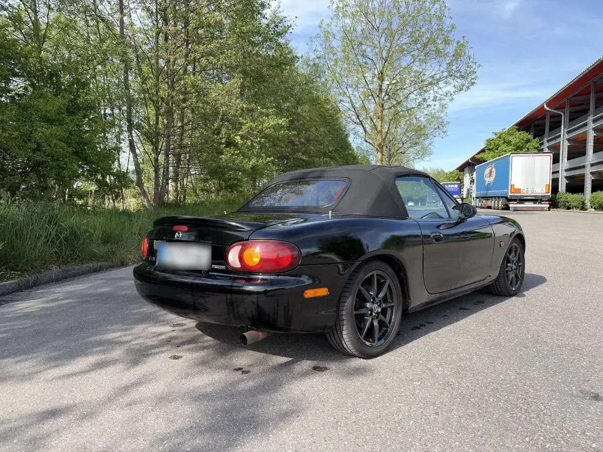 Brugt Mazda MX5 110 HK (80 kW) 1999 Sort Cabriolet