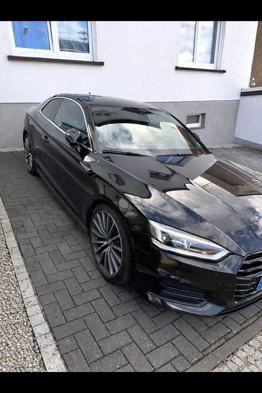 Gebraucht Audi A5 Ambiente 190 PS (139 kW) 2018 Schwarz Coupé